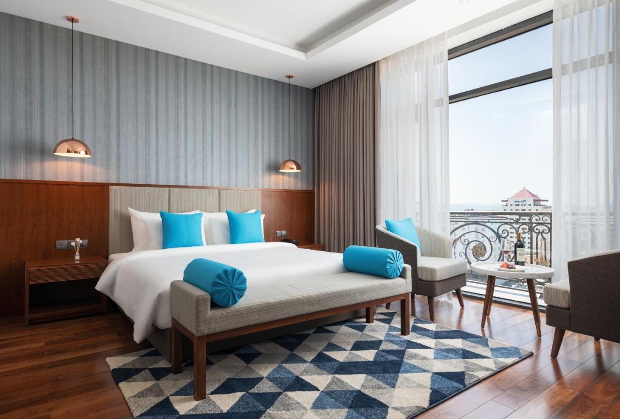 D'Lecia Ha Long Hotel Exterior photo